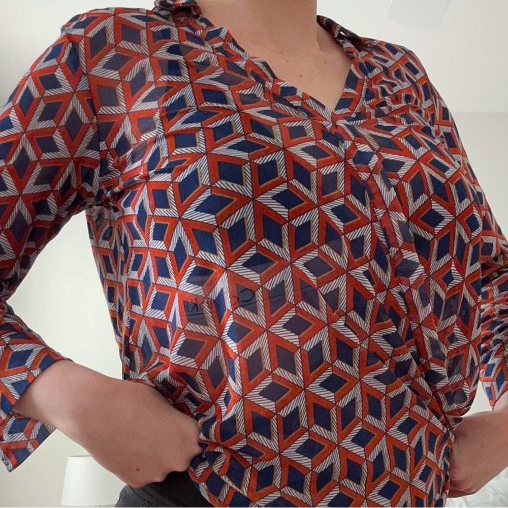 Eden & Olivia Red and Blue Geometric Button Down Shirt
